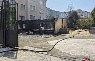 Esenyurt’ta öğrenci yurdunda korkutan yangın