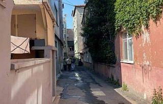 Eyüpsultan’da 2 katlı binada korkutan yangın