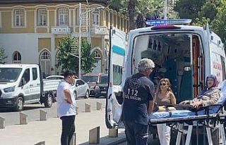 Ferdi Zeyrek’in taziyesinde yaşlı kadın fenalaştı