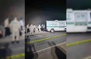 Gaziantep’te kontrolden çıkan motosiklet devrildi:...