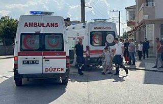 Gelen otomobilden korktular kaldırıma atlarken yaralandılar