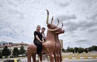 Gençlerin mezuniyet kutlaması dikkat çekti