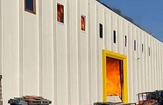 Gıda deposunda büyük yangın