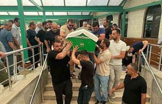 Girdiği denizde hayatını kaybetmişti, son yolculuğuna...