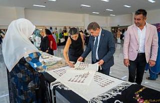 Gölbaşı Belediyesi kursiyerlerin ürünlerini sergiledi