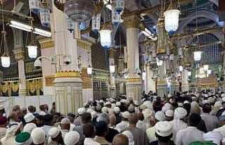 Hacılar Peygamber Efendimize veda ediyorlar