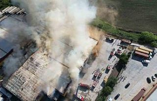 Hadımköy’de lojistik deposunda büyük yangın