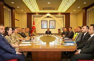 Hakkari’de değişik suçlardan aranan 407 şahıs...