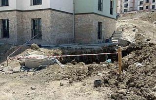 Hatay’daki göçükte hayatını kaybeden işçilerin...