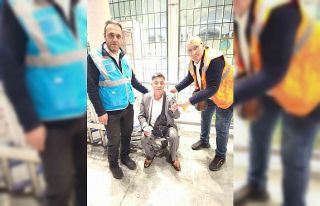 Havalimanında unutulan 10 bin dolar sahibine teslim...