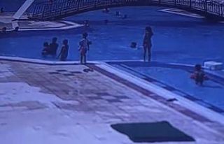Havuza düşen 3 yaşındaki çocuk cankurtaranın...