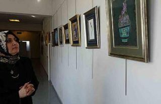 Hayali olan sergiyi 49 yaşında açtı