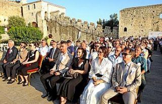 "Hayatın Anlamı Kitap" sezon finalini...