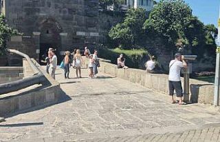 Her gün nüfusunun 3 katı turisti ağırlamaya hazırlanıyor