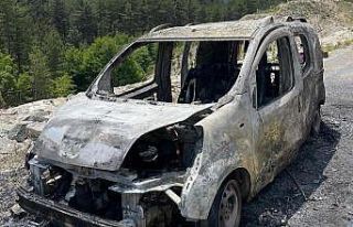 Hisarcık’ta yanan araç kullanılamaz hale geldi