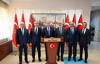 Hulusi Akar ve Taner Yıldız bir dizi ziyaretler...