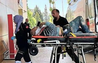 İnşaatın 2. katından düşen işçi ağır yaralandı,...