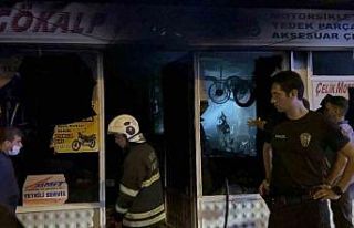 İskenderun’da motosiklet tamir atölyesinde yangın...