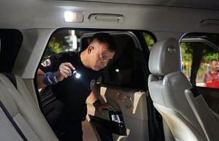 Isparta’da gece yapılan denetimde kurusıkı tabanca...