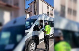 Isparta’da okul çevrelerinde denetim: 64 aranan...