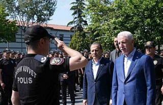 İstanbul Valisi Davut Gül’den Çevik Kuvvet’e...