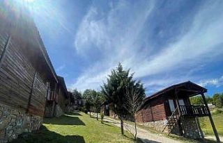 İstanbullular Karadeniz doğası için Gürcü köyünü...