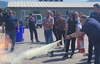 İtfaiyeden, belediye personeline yangın eğitimi