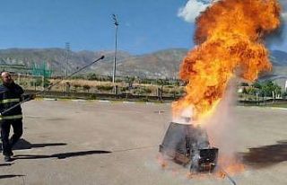 İtfaiyeden kurum personellerine yangın eğitimi