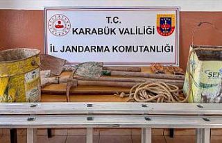 İzinsiz kazı yapan 2 kişi suçüstü yakalandı
