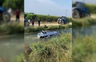 İzleyen bir daha üzüldü: Baba ve kızlarının...