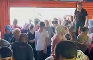 İzmir’de indirimli ürün izdihamı