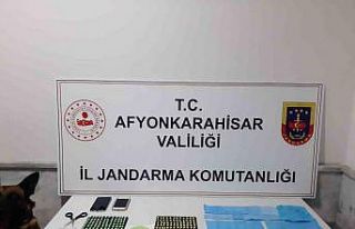 Jandarmadan zehir tacirlerine baskın: 2 gözaltı