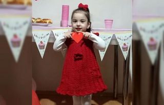 Kahreden ölüm: Minik Nazlı havuza düşüp hayatını...