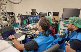 Kalp ritim bozukluğu elektriksel ablasyon ile 30...