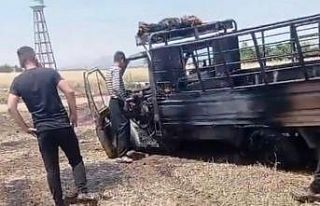 Kamyonet yanarak kullanılamaz hale geldi