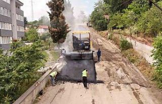 Karabük Belediyesi asfalt çalışmalarını aralıksız...