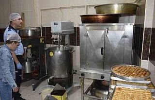 Karacabey Zabıtası’ndan gıda güvenliği için...