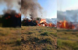 Kastamonu’da 3 samanlık ile odunluk ve garaj yandı