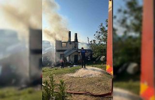 Kastamonu’da iki katlı ahşap evde yangın