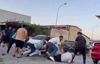 Kaza sonrası tekmeli, yumruklu kavga