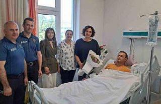 Kaza yapan polis memuruna moral