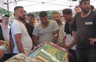 Kazada ailesinden 5 kişiyi kaybeden babanın en zor...