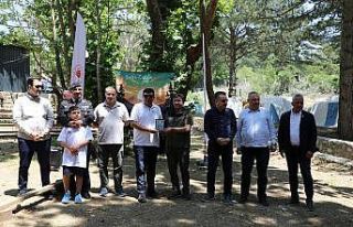 Kazdağları’nda baba-çocuk doğa kampı düzenlendi