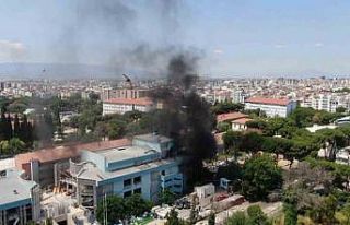 Kentin göbeğinden yükselen kara dumanlar panikletti