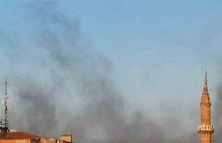 Kentin zirve noktasından yükselen kara dumanlar...