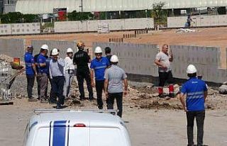 Kepçe, ana hattı patlattı: Çok sayıda ekip sevk...