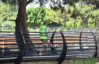 Kepez’de Tek Sarnıç Parkı’nda temizlik seferberliği