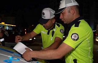 Kırıkkale’de otomobiliyle drift yapan sürücüye...