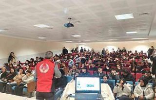 Kırşehir emniyeti 4 bin 441 öğrenciyi bilgilendirdi