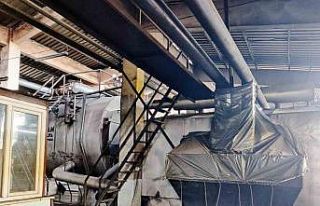 Kömür tozu yaydığı iddia edilen fabrikaya yakın...